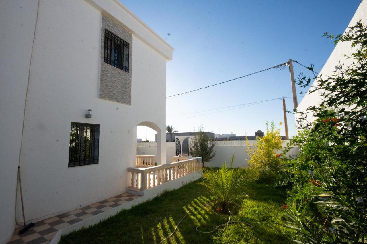 Villa Meublee Avec Piscine Et Abri De Voiture Erriadh Exterior foto