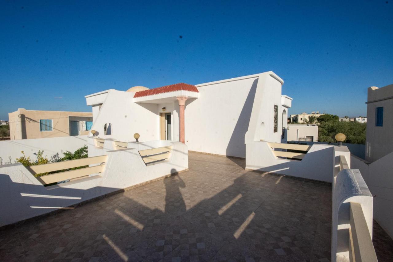 Villa Meublee Avec Piscine Et Abri De Voiture Erriadh Exterior foto